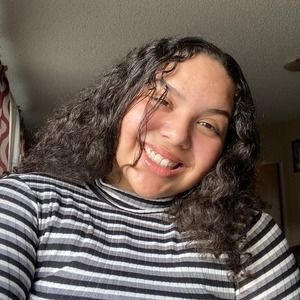 Meet your Posher, Alexyas